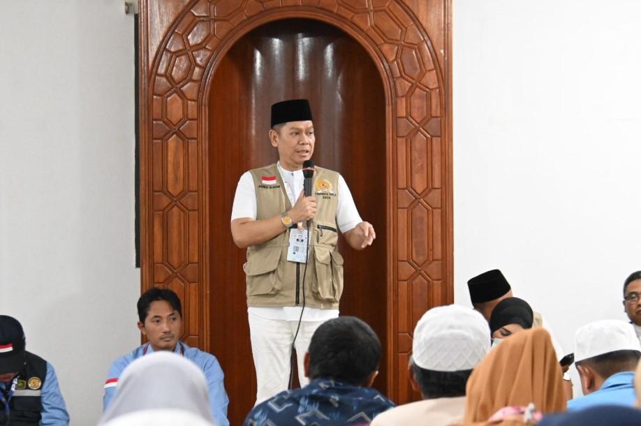 Kartu Nusuk Belum Diterima, Adies Kadir Gerak Cepat Temui Jemaah di Makkah