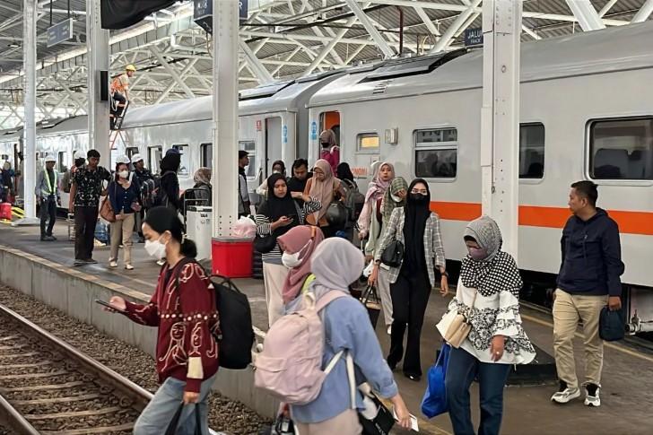 Okupansi Kereta Api Daop 5 Purwokerto Melonjak Tajam saat Libur Idul Adha 2025