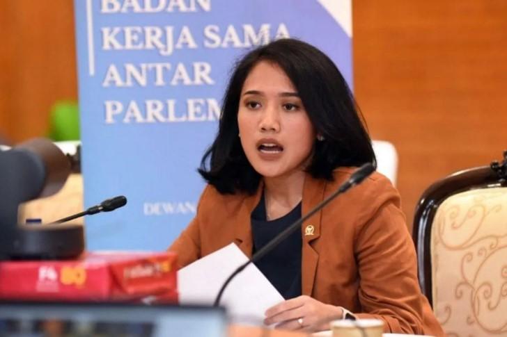 Puteri Komarudin Dukung Keputusan Menteri ESDM Hentikan Tambang Nikel PT GAG di Pulau Gag