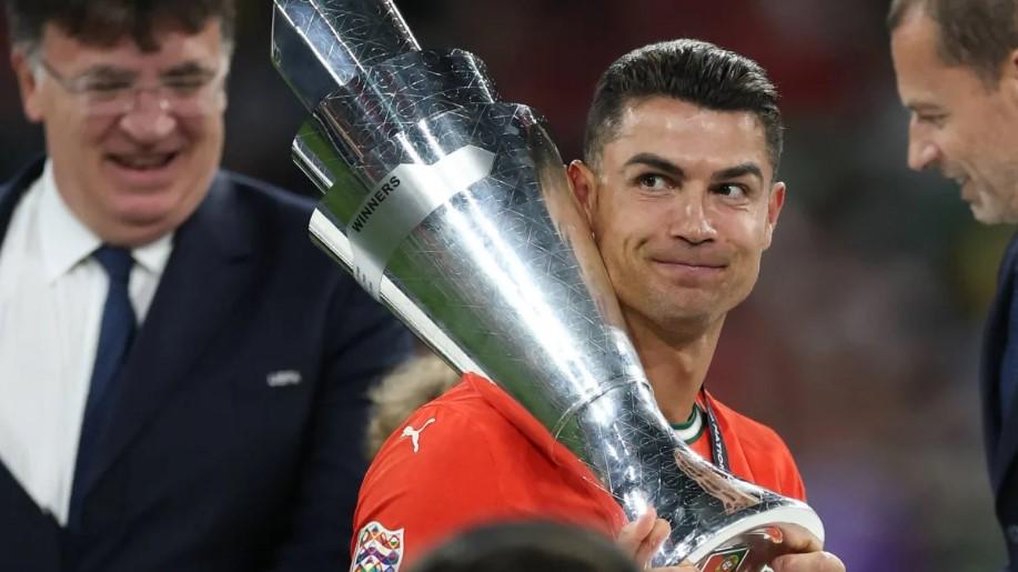 Ronaldo Akhiri Spekulasi, Pastikan Bertahan di Al-Nassr Musim 2025/26