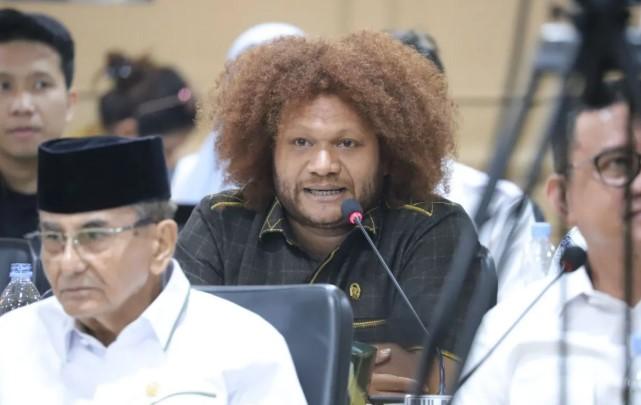 Senator Papua Barat Daya Apresiasi Pencabutan Izin Tambang di Raja Ampat: Negara Berpihak pada Lingkungan dan Rakyat