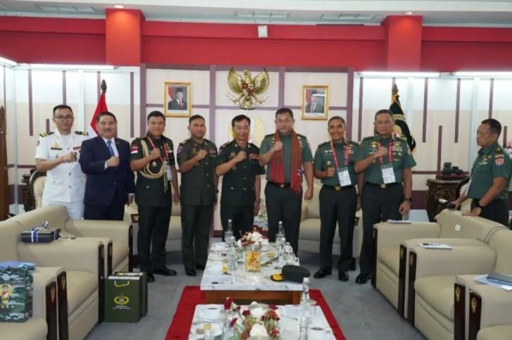 KSAD Gelar Diplomasi Pertahanan dengan Negara Sahabat di Indo Defence 2025