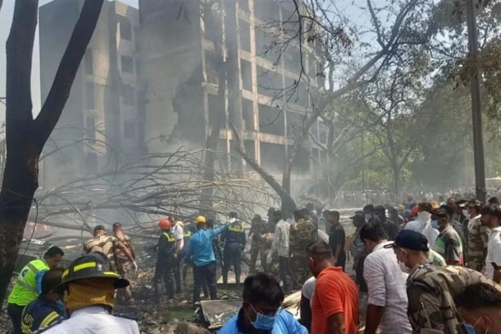 Tragedi Maut di Gujarat, Pesawat Air India Jatuh dan Tewaskan 242 Orang