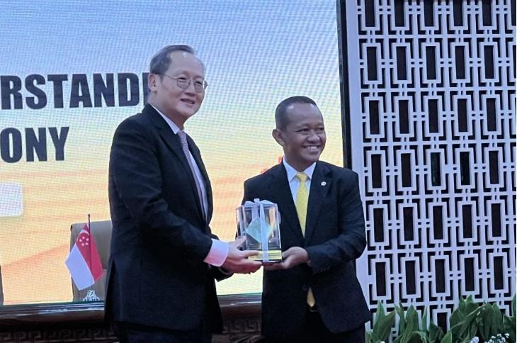 Indonesia dan Singapura Siapkan Investasi Rp162,7 Triliun untuk Proyek Energi Hijau