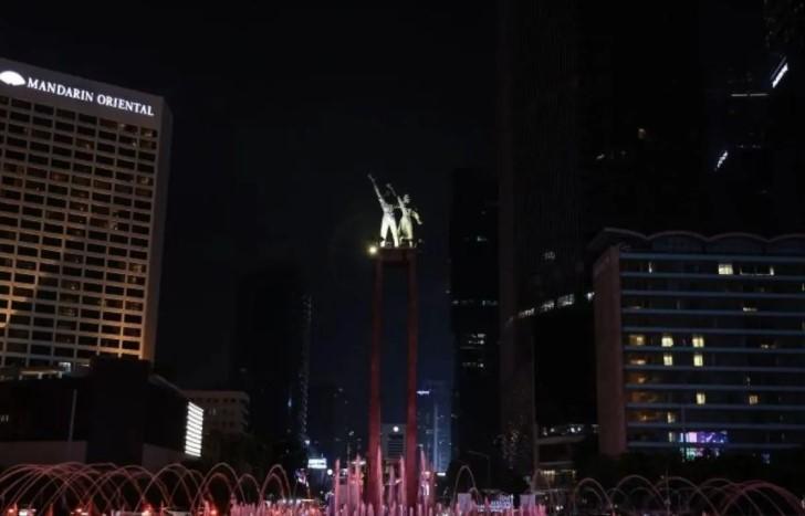 Hemat Energi Satu Jam, Jakarta Pangkas Emisi dan Biaya Listrik Secara Signifikan