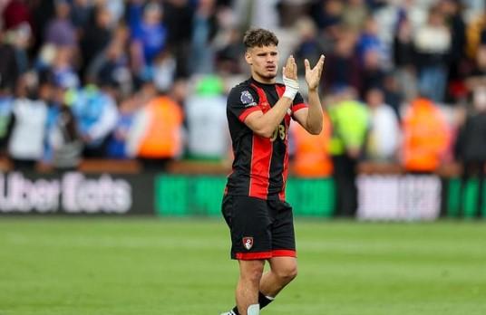 Ayah Milos Kerkez Pastikan Anaknya Akan Gabung Liverpool, Kontrak 5 Tahun Siap Ditandatangani