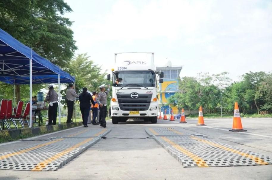 Razia Gabungan di Tol Cipularang Jaring 28 Kendaraan ODOL, Jasa Marga Gencarkan Sosialisasi Keselamatan