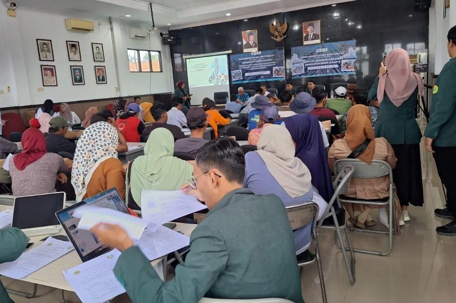 UNJ Edukasi Nelayan Indramayu tentang Asuransi dan Keuangan Keluarga melalui Program Pengabdian Masyarakat