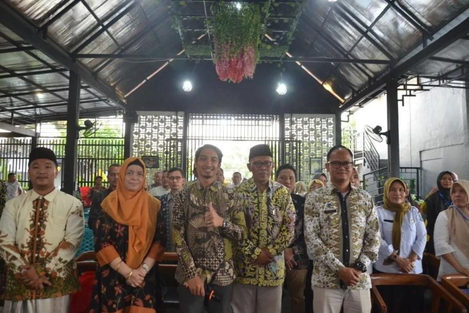 DPR dan BGN Sosialisasikan Program Makan Bergizi Gratis di Gresik untuk Tekan Stunting dan Malnutrisi