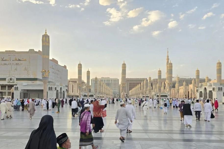 Jamaah Haji Aceh Mulai Diberangkatkan ke Madinah, PPIH Minta Petugas dan Jamaah Disiplin