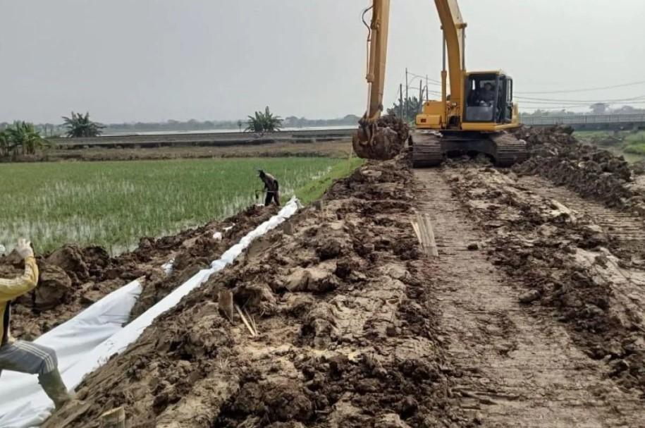 Menteri PU Dody Hanggodo Tindak Cepat Tanggul Jebol di Grobogan, Mobilisasi Alat Berat dan Pompa Air