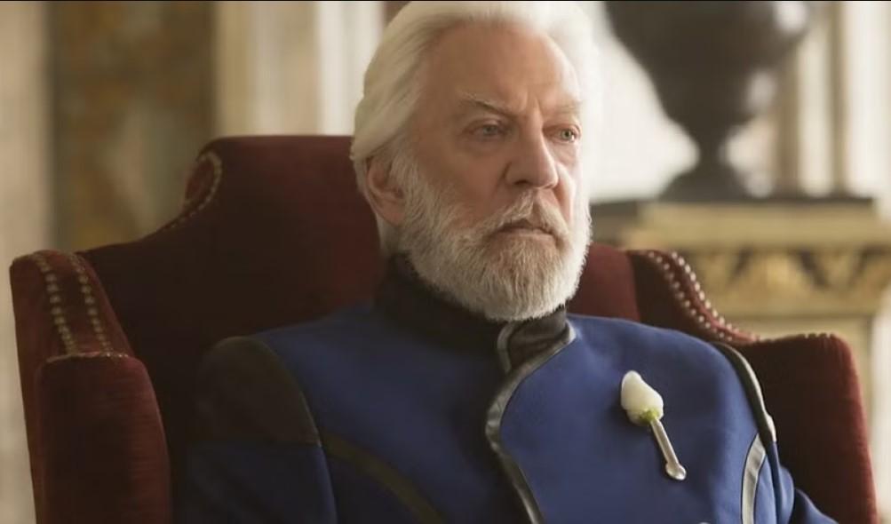 Ralph Fiennes Gantikan Donald Sutherland sebagai Presiden Snow dalam The Hunger Games: Sunrise on the Reaping