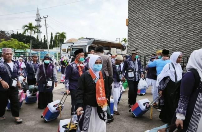 3.530 Jamaah Haji Gelombang Pertama Asal Lampung Telah Kembali ke Tanah Air, Gelombang Kedua Dimulai 27 Juni