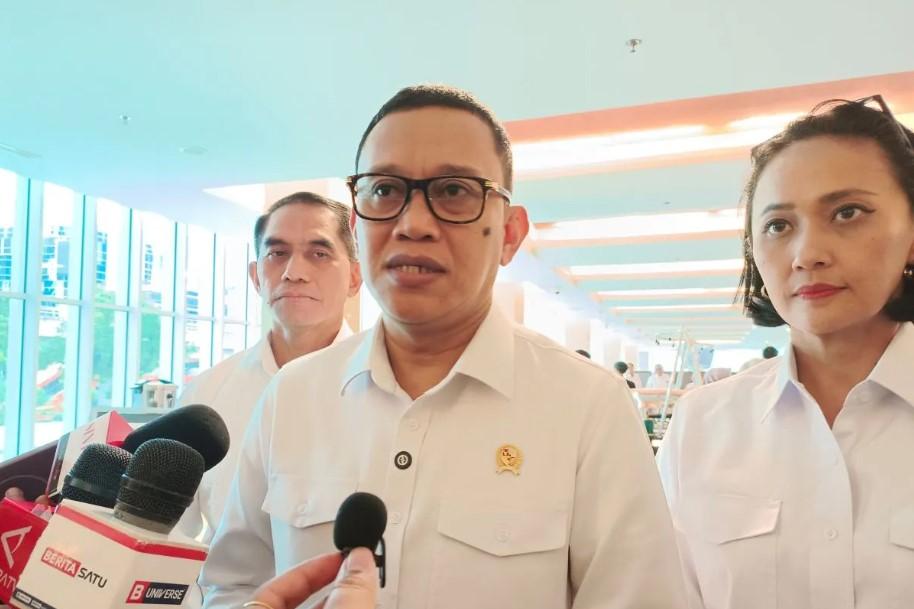 Menteri P2MI Abdul Kadir Karding Klarifikasi Isu WNI Disuruh Kerja ke Luar Negeri: Bukan Paksaan, Tapi Alternatif