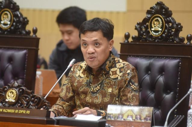 Ketua Komisi III DPR RI Apresiasi Peran Strategis Polri dan Dorong Pembenahan Berkelanjutan di Hari Bhayangkara ke-79