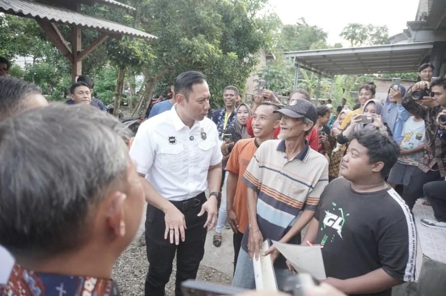 Penyerahan 140 Sertifikat Tanah oleh AHY di Pacitan, Dorong Reforma Agraria dan Cegah Mafia Tanah