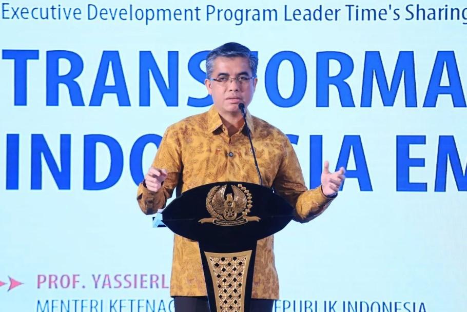 Menaker Tekankan Pentingnya Kearifan Lokal dalam Hubungan Industrial di Perusahaan