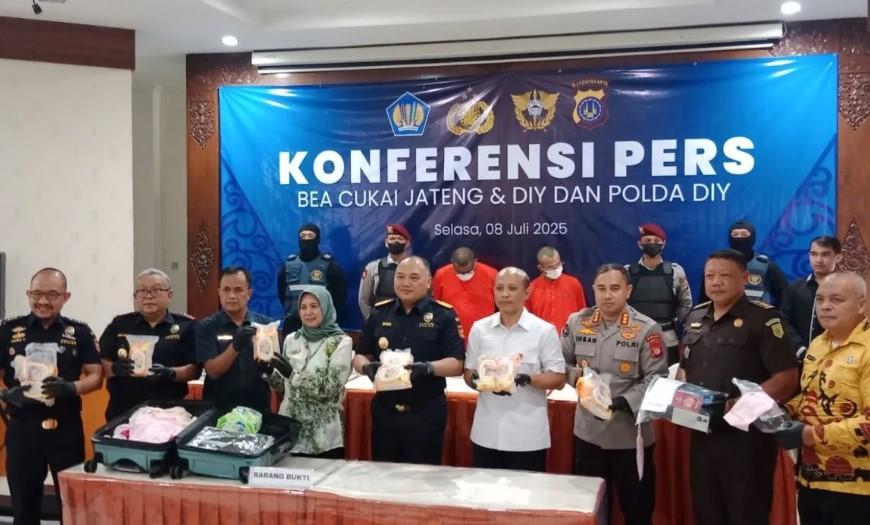 Bea Cukai dan Polda DIY Gagalkan Penyelundupan Sabu Cair 9,5 Kg di YIA, Dua Kurir Jaringan Malaysia Ditangkap