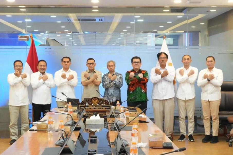 Menteri P2MI Bahas Pendirian Migrant Center dan Kelas Migran Bersama Universitas Pendidikan Indonesia