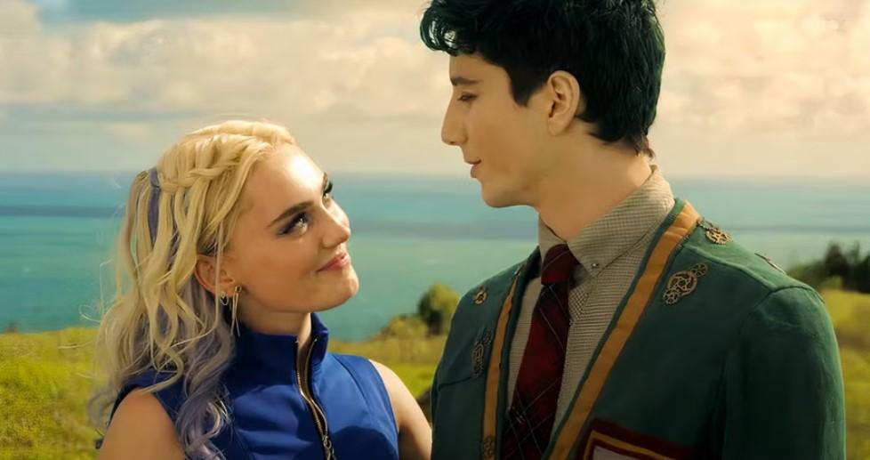 Milo Manheim dan Meg Donnelly Ungkap Masa Depan Waralaba Zombies, Isyaratkan Awal Trilogi Baru