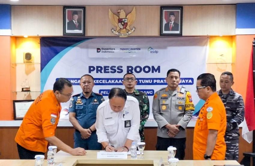 Tugas Koordinasi Operasi SAR KMP Tunu Pratama Jaya Resmi Dialihkan ke Kantor SAR Surabaya