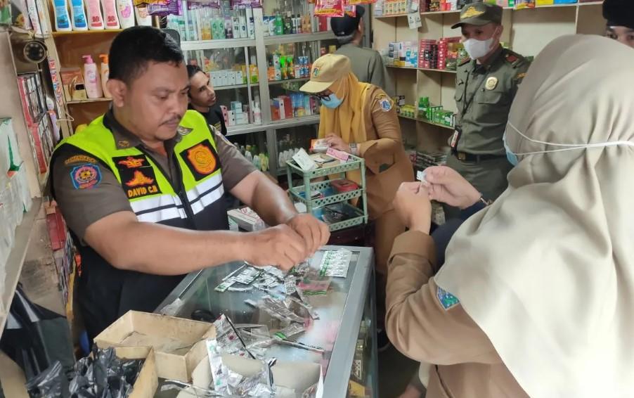 Toko Kosmetik di Jakarta Barat Kedok Penjualan Obat Keras, 2.030 Butir Dimusnahkan di Tempat