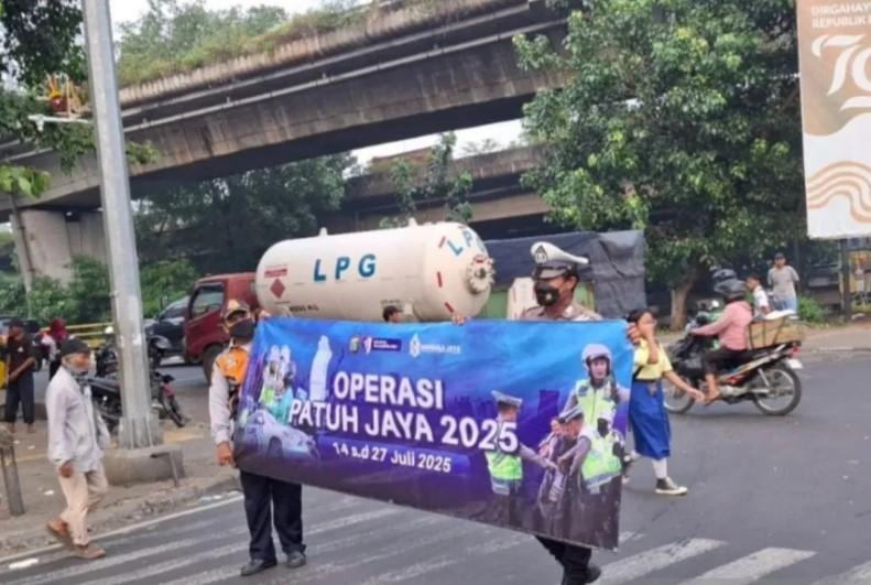 Ribuan Pelanggar Terjaring di Hari Pertama Operasi Patuh Jaya 2025, Helm Non-SNI Jadi Pelanggaran Tertinggi