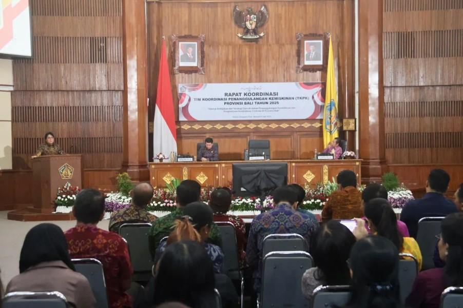 Wakil Gubernur Bali Canangkan Program Bedah Rumah Rp100 Juta per KK untuk Tekan Kemiskinan