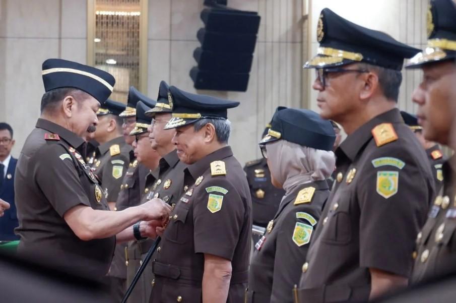 Pelantikan 34 Pejabat Kejaksaan Agung, Jaksa Agung Tekankan Profesionalitas dan Integritas