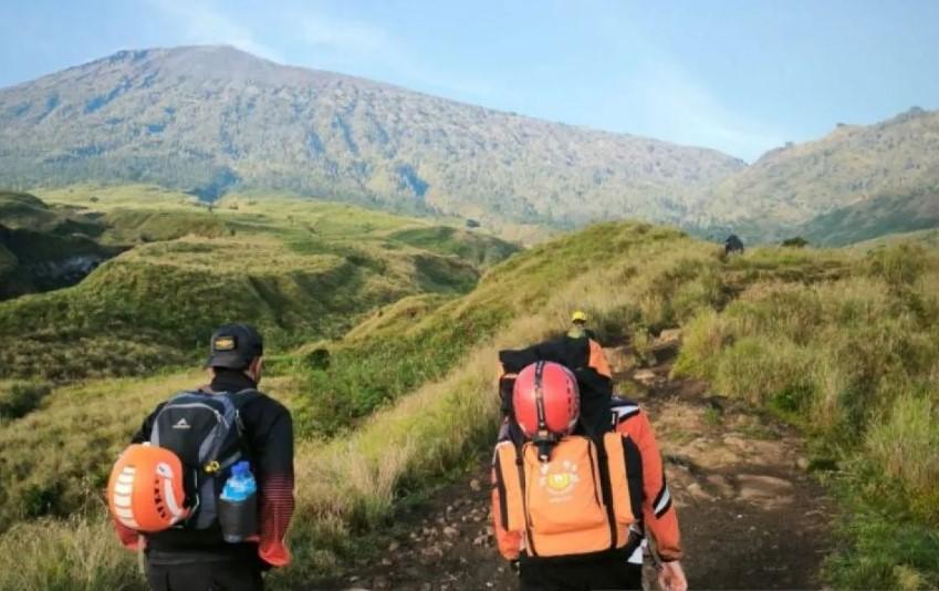 Pendaki Asal Swiss Terjatuh di Gunung Rinjani, Tim SAR Gabungan Dikerahkan Lakukan Evakuasi Darurat
