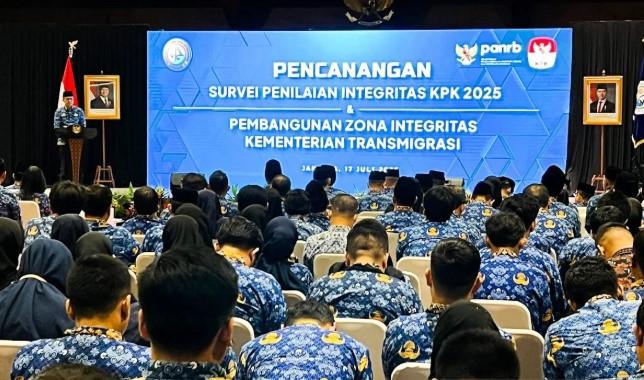 Mentrans Tekankan Pemberantasan Korupsi Lewat Deklarasi Makarti dan Tes Narkoba Pegawai