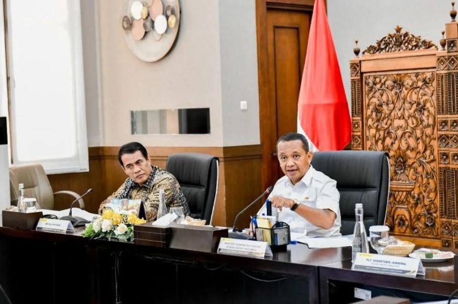 Bahlil Dorong Pemanfaatan Energi Terbarukan dan Usulkan Indonesia Belajar dari Brasil dalam Sidang DEN 2025