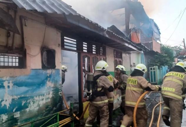 Kebocoran Gas Picu Kebakaran Warung Makan di Cilincing, Kerugian Capai Rp414 Juta