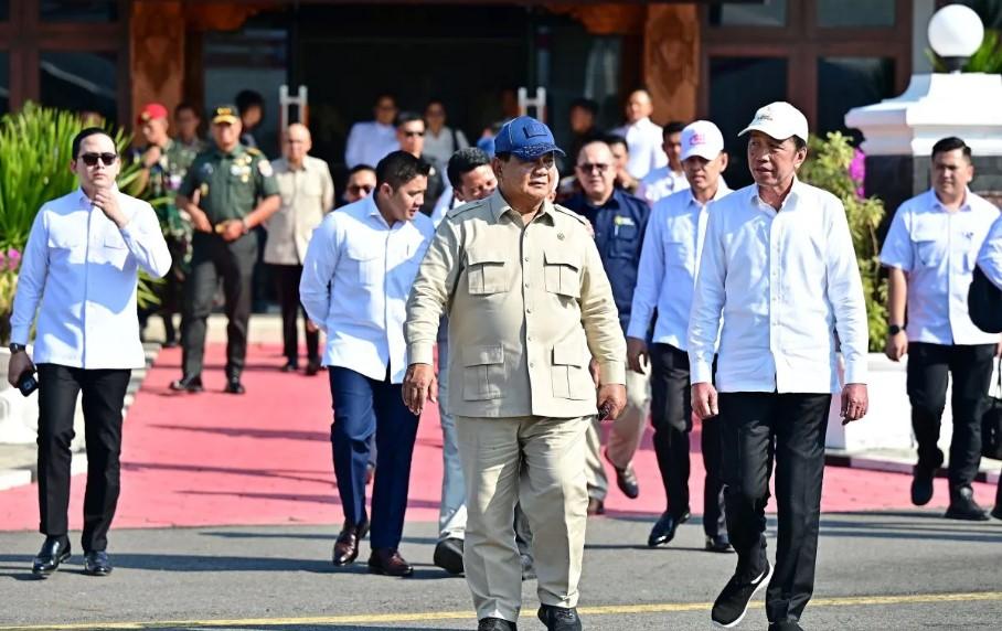 Presiden Jokowi Lepas Keberangkatan Prabowo dari Solo Usai Kunjungan Kerja Dua Hari di Jawa Tengah