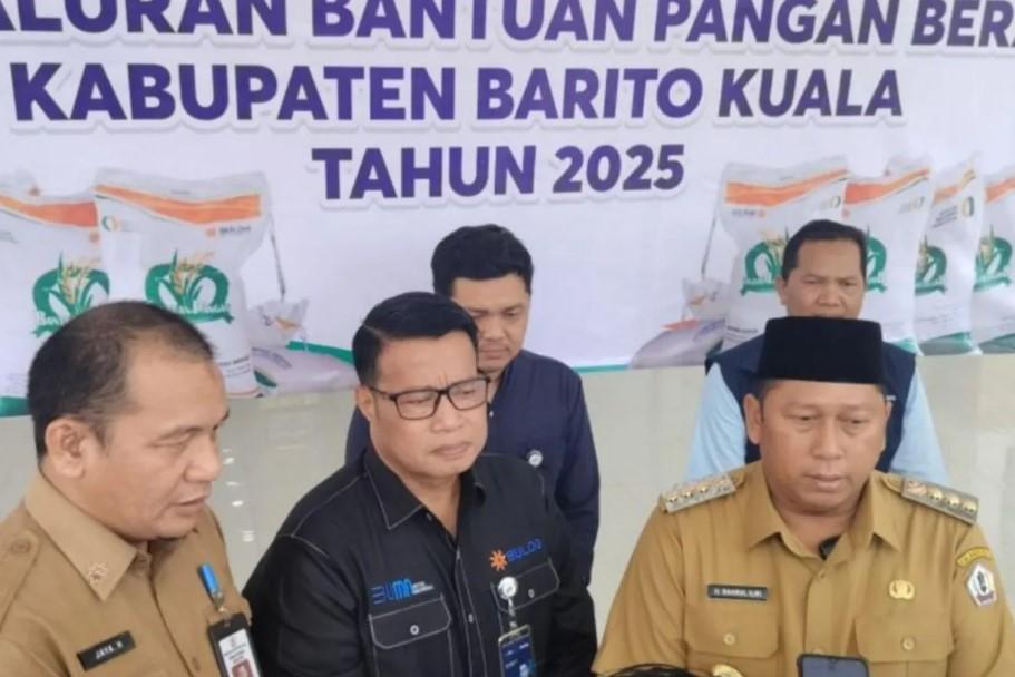 Bulog Kalsel Salurkan 139.000 Ton Beras untuk 13.913 Warga Barito Kuala, Gudang Beras Akan Dibangun
