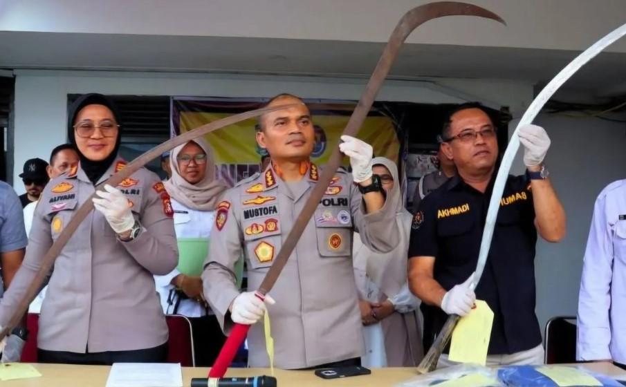 Polisi Bekasi Tangkap Enam Remaja Terlibat Tawuran Geng, Dua Masih Buron