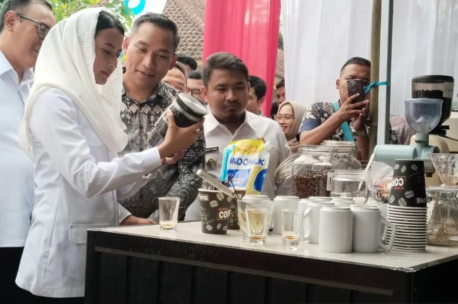 Wamendag Dyah Roro Esti Lepas Ekspor 57,6 Ton Kopi Robusta ke China, Dorong Perluasan Pasar Global