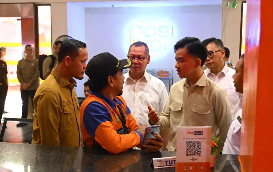 Gibran Tekankan Larangan Judi Online Saat Saksikan Penyaluran BSU di Pekanbaru