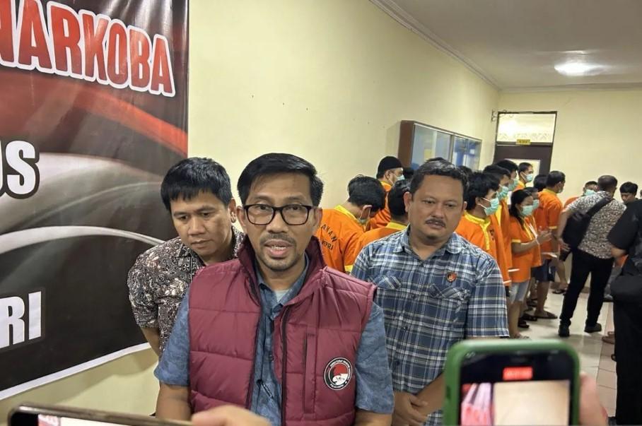 Jaringan Narkoba Karimun–Lombok Terbongkar, Enam Tersangka Ditangkap dan Barang Bukti Hampir 1 Kg Sabu Disita