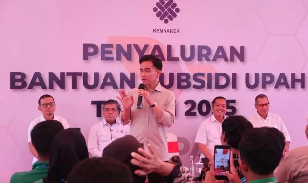 Wapres Gibran Tinjau Penyaluran BSU di Mataram, Ingatkan Warga Gunakan Bantuan untuk Kebutuhan Produktif