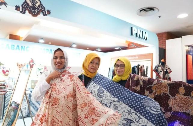 Dari Buruh Batik Jadi Pengusaha Premium, Kisah Ibu Umi Haryanti Bukti Perempuan Prasejahtera Bisa Bangkit