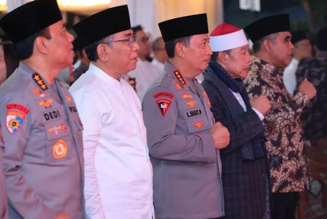 Hadiri Haul Al Marhumin di Buntet Pesantren, Kapolri Ditekankan Sebagai Penjaga Keutuhan Bangsa
