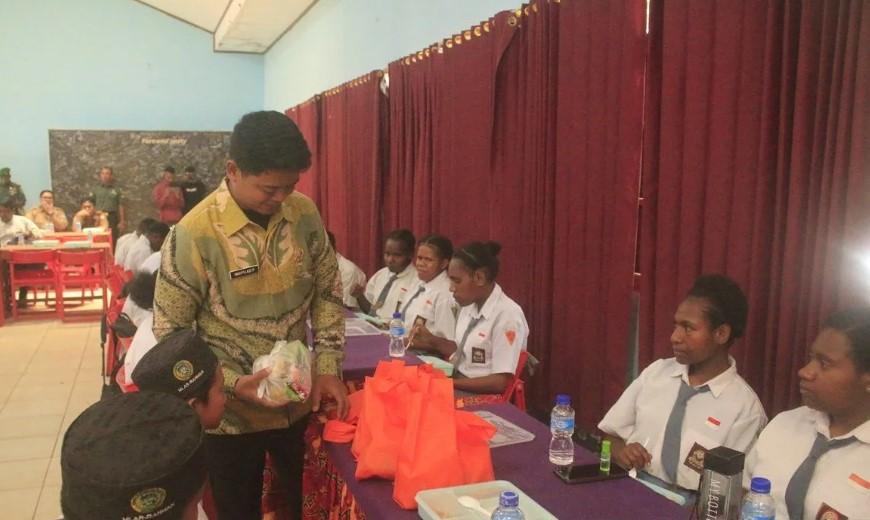 Dua Dapur Gizi Layani 22 Sekolah di Jayawijaya dalam Program Makan Bergizi Gratis