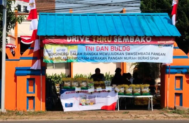 Bulog Hadirkan Layanan Drive-Thru Beras SPHP di Serang, Permudah Akses dan Jaga Harga Pangan
