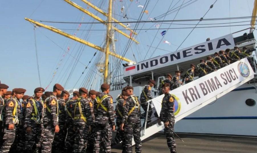 KRI Bima Suci Siap Berlayar Bawa 38 Kadet ASEAN dalam Misi Diplomasi Maritim Asean Plus Cadet Sail 2025