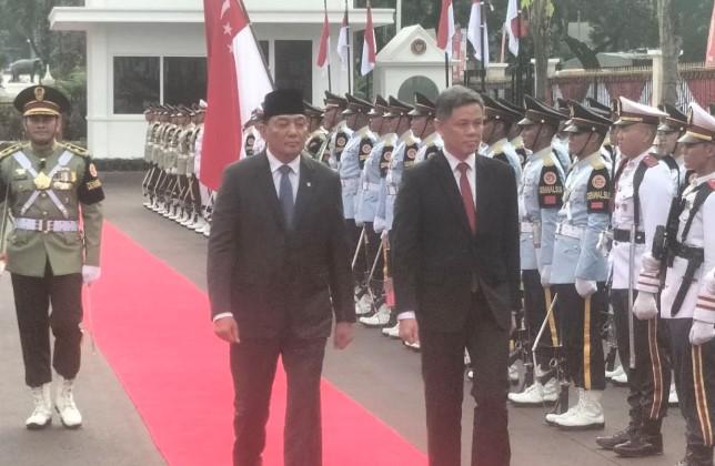 Menhan RI dan Singapura Bahas Kerja Sama Militer dalam Pertemuan Tertutup di Jakarta