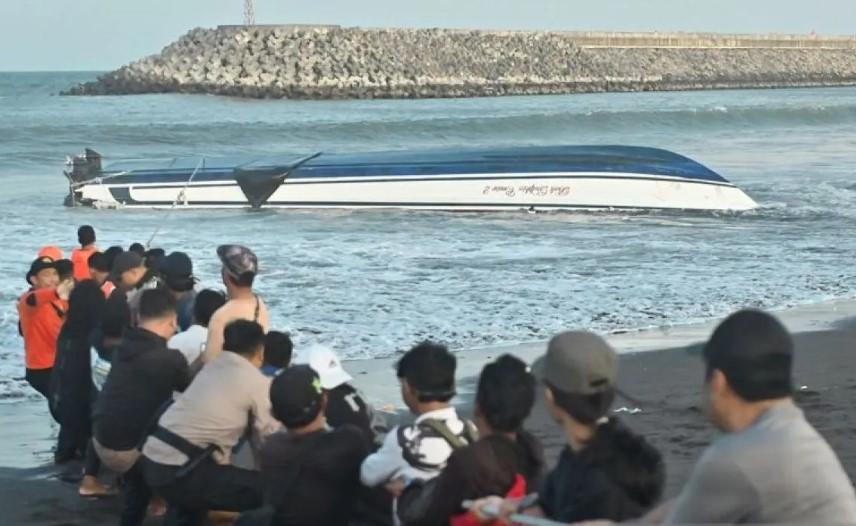 Kapal Fastboat Terbalik di Pelabuhan Sanur, Menhub Minta Penanganan Cepat dan Evaluasi Menyeluruh