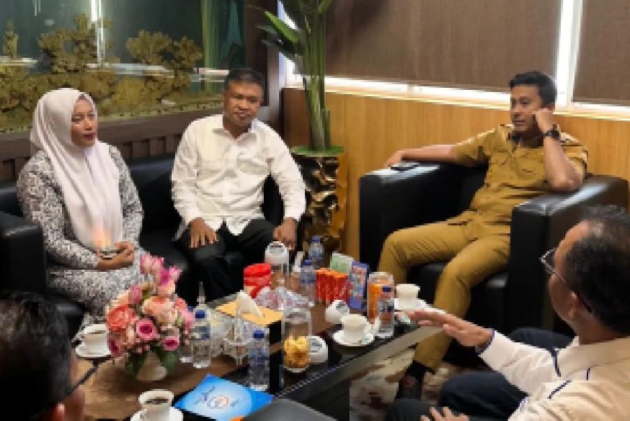 Aksi Heroik Bidan Dona Lubis Diapresiasi Pemprov Sumbar, Ditunjuk Sebagai Nakes Teladan 2025