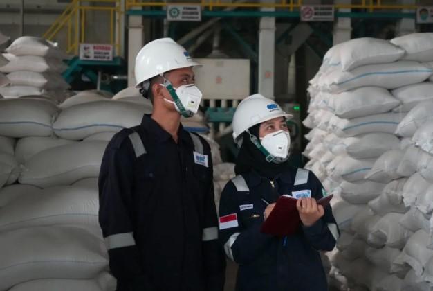 Jaga Kualitas dan Stabilitas Pangan, BULOG Jatim Gandeng SUCOFINDO Lakukan Fumigasi Gudang Beras