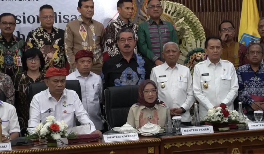 Menpan RB Siapkan 243 Ribu PPPK untuk Perkuat Koperasi Desa Merah Putih